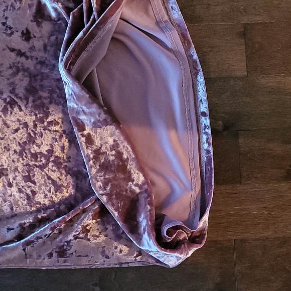 Beautiful crush velvet old pink large reitmans - Picture 4 of 5